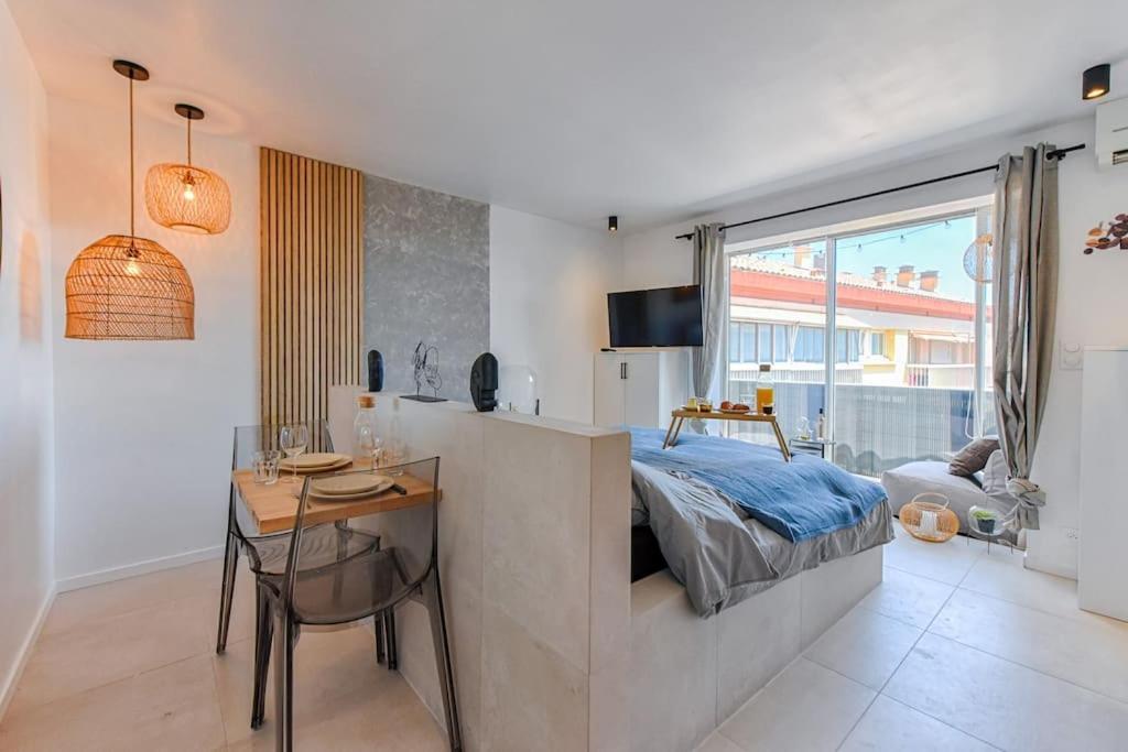 Sea View & Suite: 3min * Frejus